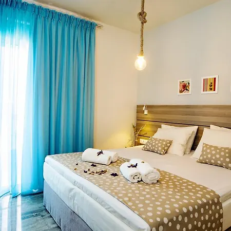 Beachside Apartment In Plakias Centre! Exterior photo